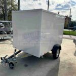 ALFA-B Modulo 22516MPK.130.1 egytengelyes fékezett zárt utánfutó, 2 hátsó ajtóval, fix oldalfalakkal