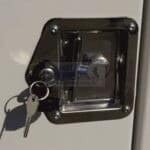 ALFA-B Modulo 22516MPK.75.2 egytengelyes fékezett zárt utánfutó, 2 hátsó ajtóval, 1 oldal ajtóval, 1 fix oldalfallal