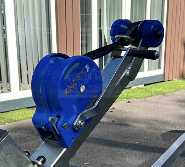 Csörlő 1150kg hevederrel, burkolt, kötőelemekkel, a kép illusztráció F0119