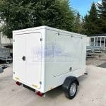 ALFA-B Modulo 22516MPK.130.3 egytengelyes fékezett zárt utánfutó, 2 hátsó ajtóval, 2 oldal ajtóval