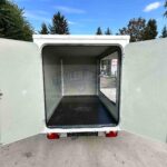 ALFA-B Modulo 22516MPK.75.2 egytengelyes fékezett zárt utánfutó, 2 hátsó ajtóval, 1 oldal ajtóval, 1 fix oldalfallal