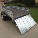 ALFA 13015MN.75 FAB egytengelyes fék nélküli mellsőkerekes fix oldalfalas felhajtóajtós dönthető nyitott utánfutó