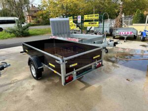 ALFA 12513MN.75F egytengelyes fékezetlen mellsőkerekes fix playwood oldalfalas nyitott utánfutó