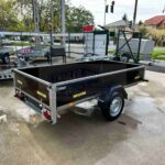 ALFA-B 22513MN.100F egytengelyes fékezett mellsőkerekes fix oldalfalas playwood utánfutó