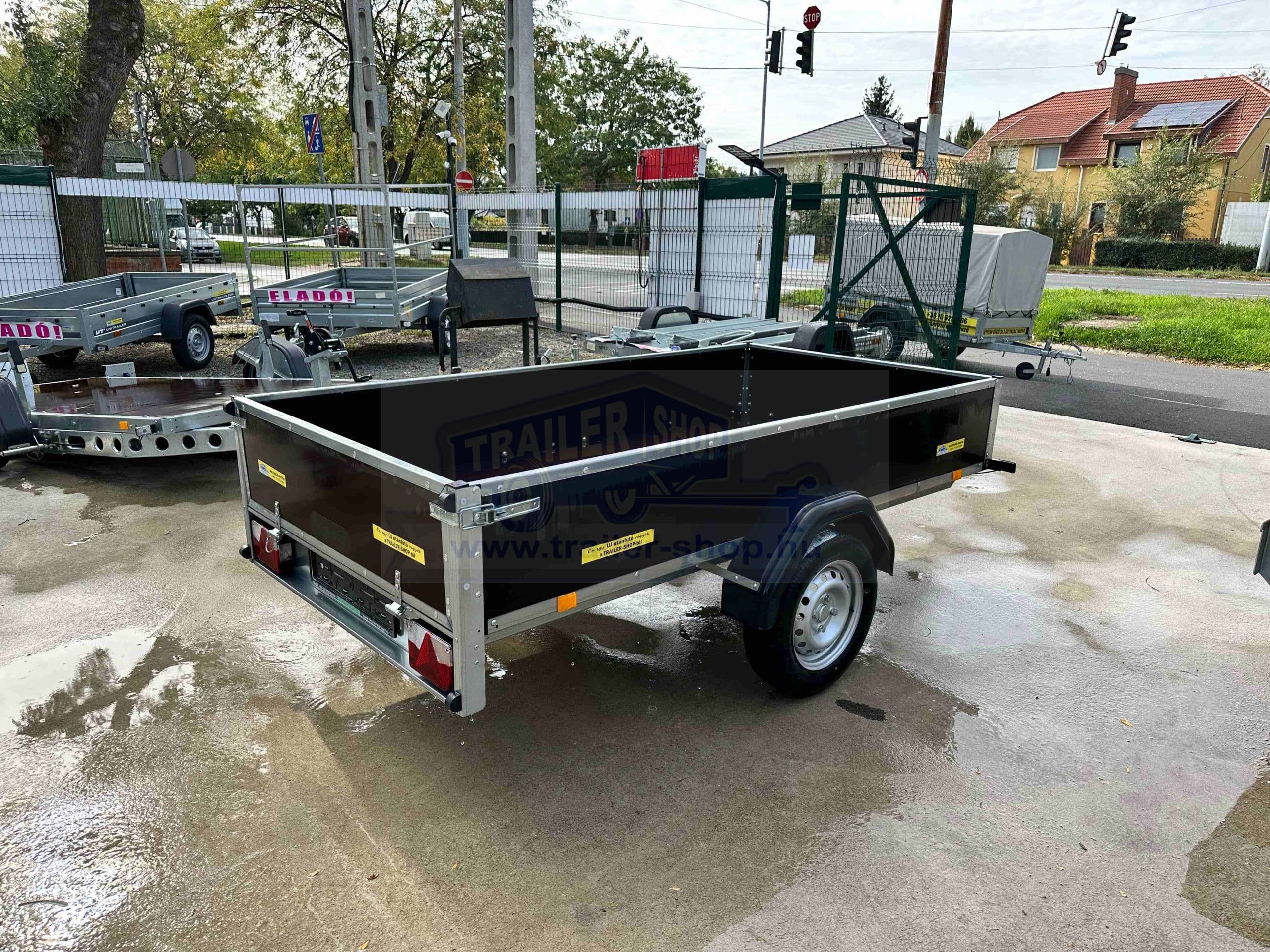 ALFA-B 22513MN.100F egytengelyes fékezett mellsőkerekes fix oldalfalas playwood utánfutó