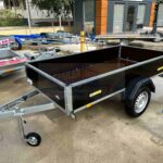 ALFA 13015MN.75F egytengelyes fékezetlen mellsőkerekes fix playwood oldalfalas nyitott utánfutó