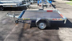 ALFA 12513MN.75A 10" EASY egytengelyes 2,44x1,25m méretű, 750kg, fékezetlen mellsőkerekes fix oldalfalas nyitott utánfutó