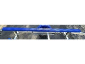 Műanyag borítású párnafa 3000x100x50mm, kék