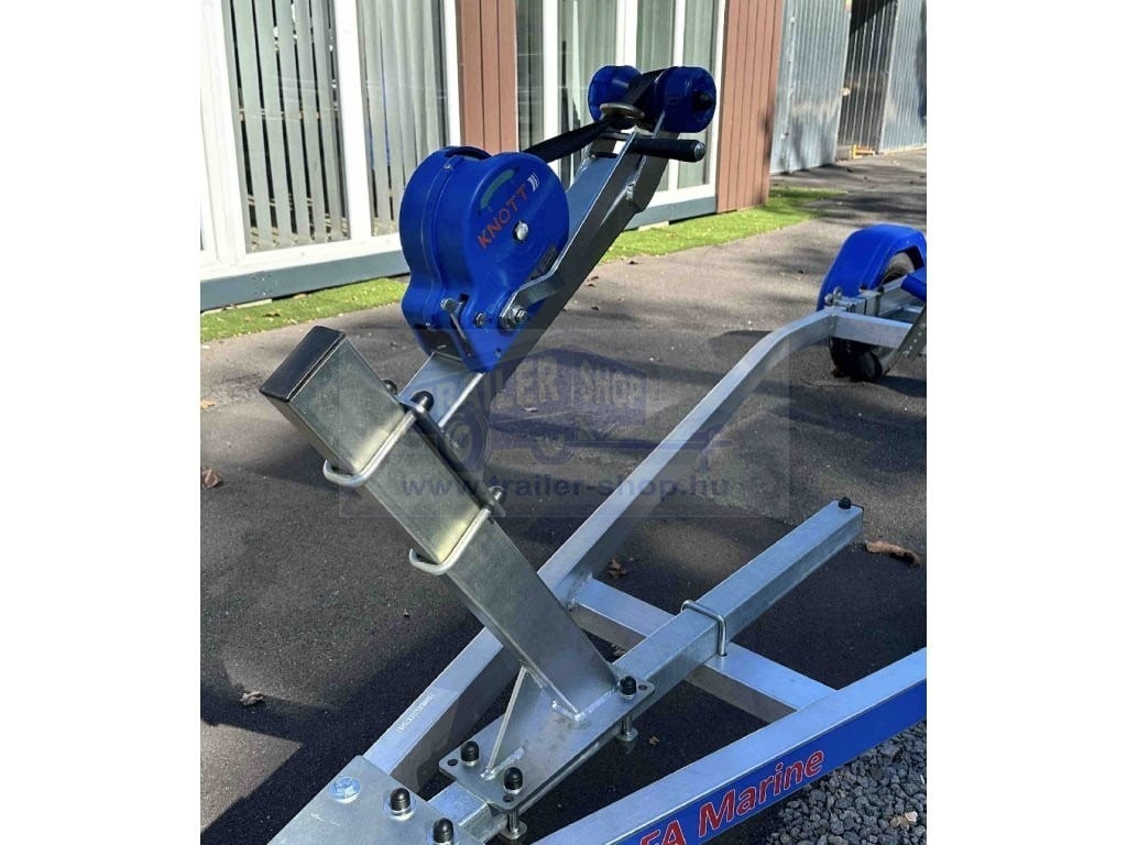 Csörlőtartó konzol ALFA Marine Jet-hez, 15916-hoz, 60x60mm zártszelvényhez, cuppántokkal és ellendarabokkal, kötőelemekkel, kpl.