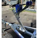 Csörlőtartó konzol ALFA Marine Jet-hez, 15916-hoz, 60x60mm zártszelvényhez, cuppántokkal és ellendarabokkal, kötőelemekkel, kpl.