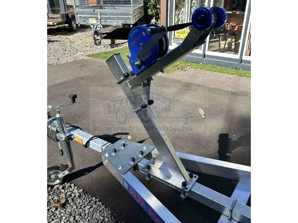 Csörlőtartó konzol ALFA Marine Jet-hez, 15916-hoz, 60x60mm zártszelvényhez, cuppántokkal és ellendarabokkal, kötőelemekkel, kpl.