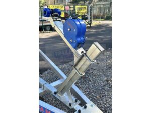 Csörlőtartó konzol ALFA Marine Jet-hez, 15916-hoz, 60x60mm zártszelvényhez, cuppántokkal és ellendarabokkal, kötőelemekkel, kpl.