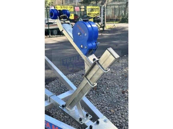 Csörlőtartó konzol ALFA Marine 15920 és fékes változatokhoz, 60x60, 70x70, 80x80mm zártszelvényhez, cuppánttal és ellendarabbal, kötőelemekkel, kpl. TH0004