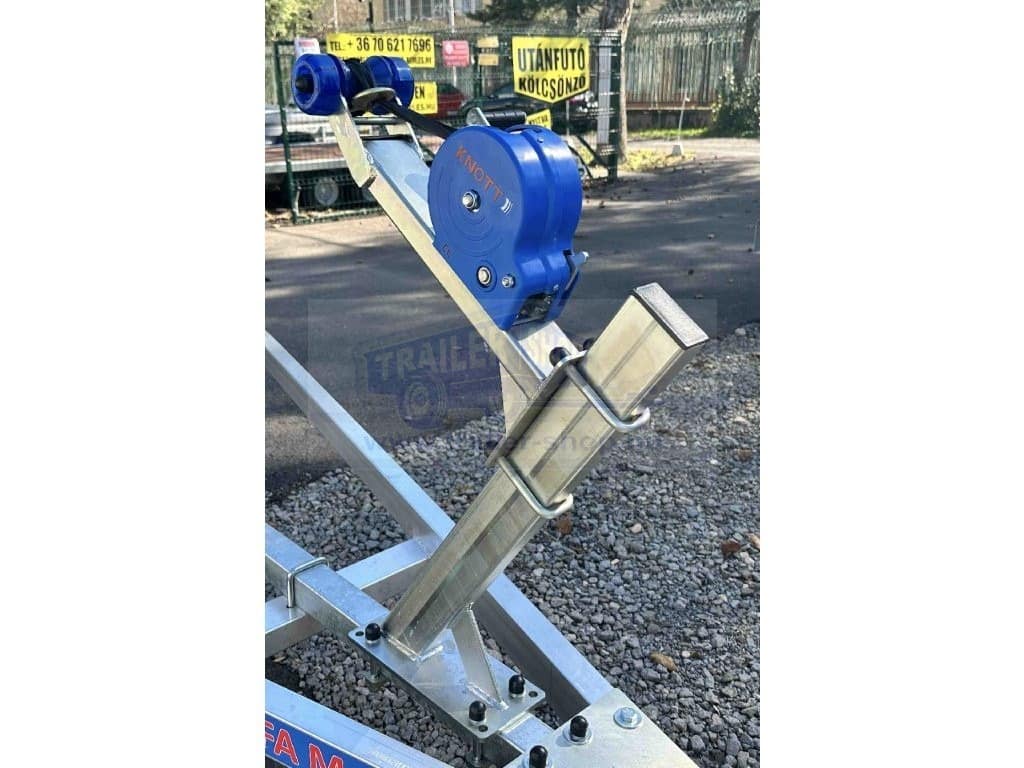 Csörlőtartó konzol ALFA Marine Jet-hez, 15916-hoz, 60x60mm zártszelvényhez, cuppántokkal és ellendarabokkal, kötőelemekkel, kpl.