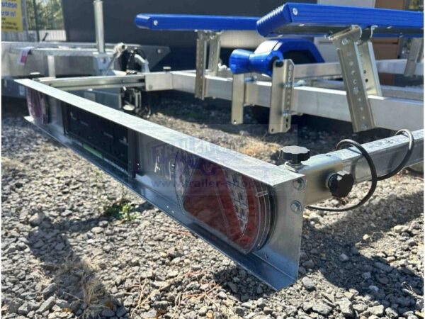LED1 lámpa, jobb B0074