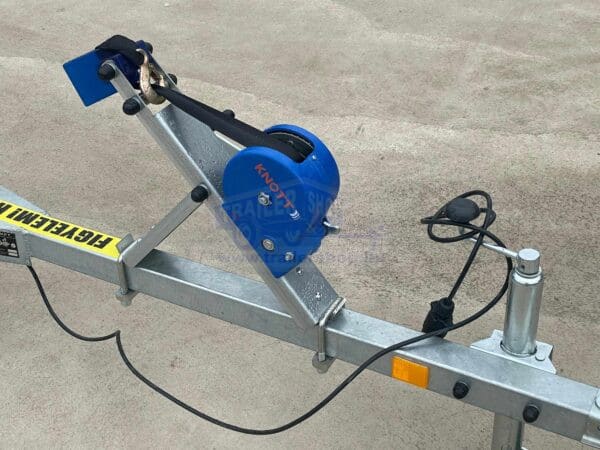 Csörlő 450kg hevederrel, burkolt, kötőelemekkel, a kép illusztráció F0099