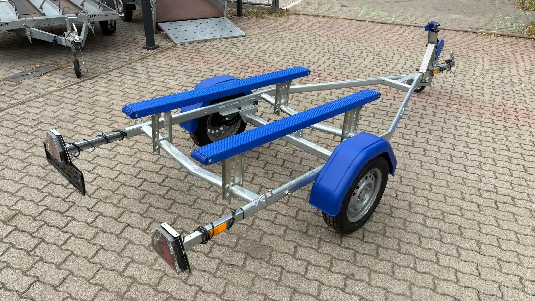 ALFA Marine 14315HP.55A*Jet Ski Egytengelyes, 4,25(4,45)x1,48m, 550kg, fék nélküli, párnafás, Jet Ski, Csónakszállító, max. 3,65m hajóig