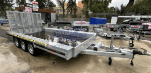 ALFA-T (VLEMMIX) 64018MVG.350/M háromtengelyes, 4,0×1,8m méretű, 3500kg, fékezett, alsókerekes, síkplatós, gépszállító utánfutó, tréler felhajtó rámpával, használt utánfutó