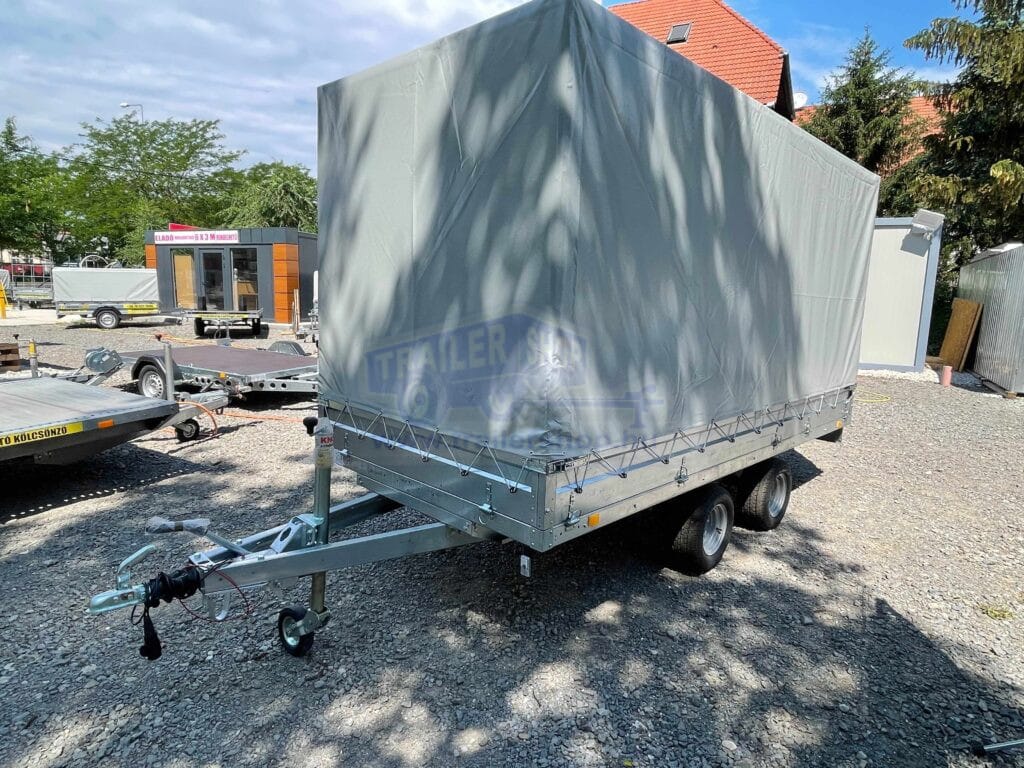 ALFA-T 44020AP.200-ig 10" kéttengelyes, 4,05x2,0m, 2000kg, fékezett, alsókerekes, síkplatós, uniplatós utánfutó, trailer, tréler és autószállító tréler PONYVÁVAL