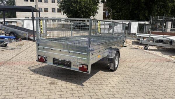 ALFA-B 23015MN.100-ig egytengelyes, 2,94x1,44m méretű, 1000kg fékezett mellsőkerekes fix oldalfalas utánfutó RÁCCSAL