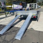 ALFA-T 45020AP.270 kéttengelyes fékezett utánfutó OLDALFALLAL 500x200cm 2700kg össztömeg