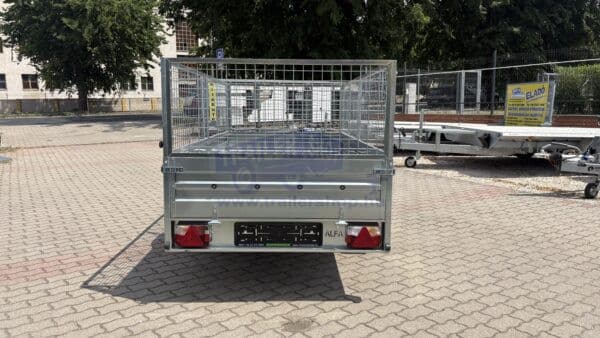 ALFA 12513MN.75 egytengelyes, 2,44x1,25m méretű, 750kg fék nélküli, mellsőkerekes fix oldalfalas nyitott utánfutó RÁCCSAL