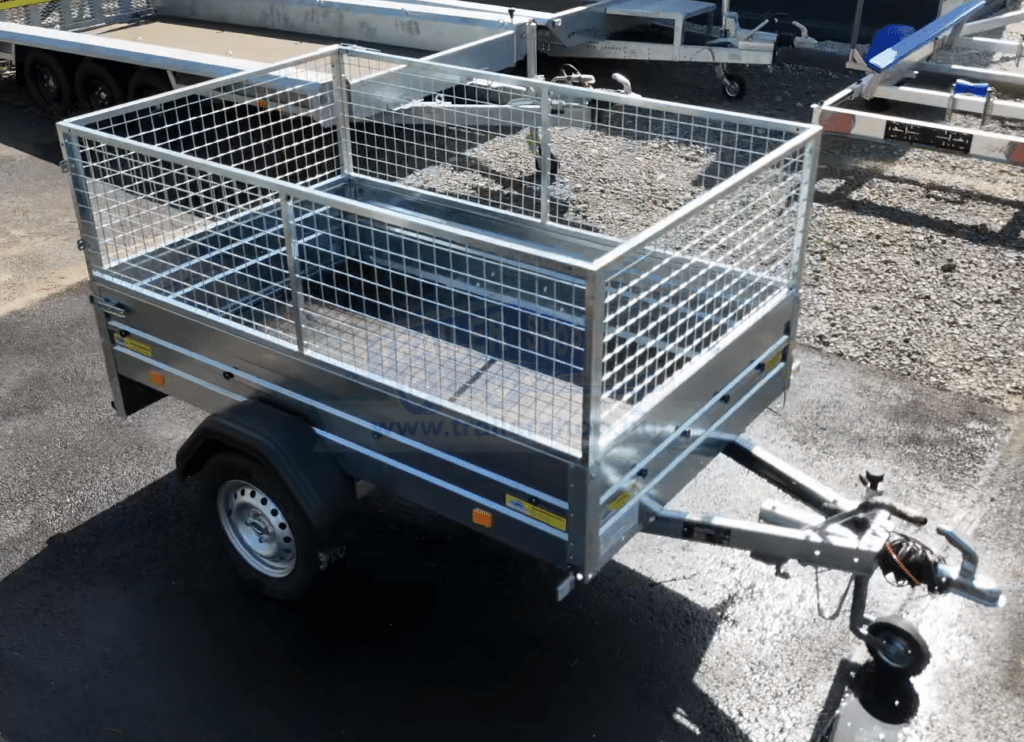 ALFA 12011MN.75 egytengelyes, 2,0x1,08m méretű, 750kg fék nélküli, mellsőkerekes fix oldalfalas nyitott utánfutó RÁCCSAL