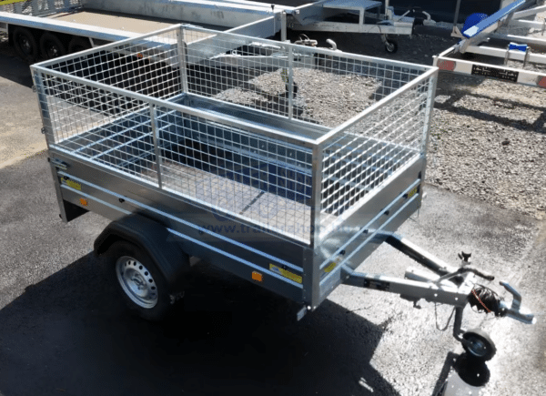 ALFA 12011MN.75 egytengelyes, 2,0x1,08m méretű, 750kg fék nélküli, mellsőkerekes fix oldalfalas nyitott utánfutó RÁCCSAL
