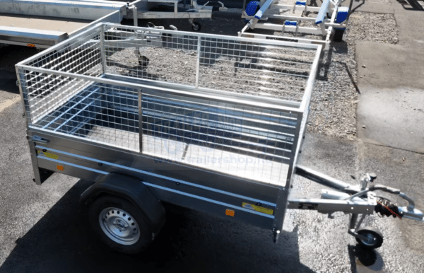 ALFA 12011MN.75 egytengelyes, 2,0x1,08m méretű, 750kg fék nélküli, mellsőkerekes fix oldalfalas nyitott utánfutó RÁCCSAL