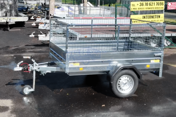 ALFA 12011MN.75 egytengelyes, 2,0x1,08m méretű, 750kg fék nélküli, mellsőkerekes fix oldalfalas nyitott utánfutó RÁCCSAL